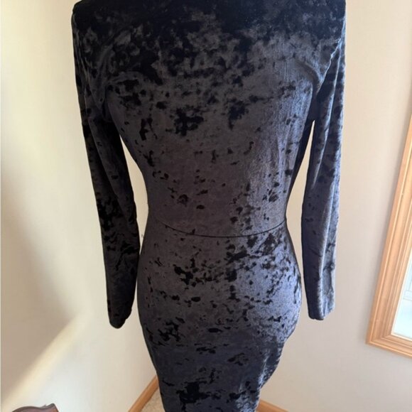 Black Ruched Bodycon Dress with Plunge Neckline and Long Cuffed Sleeves - Picture 3 of 3